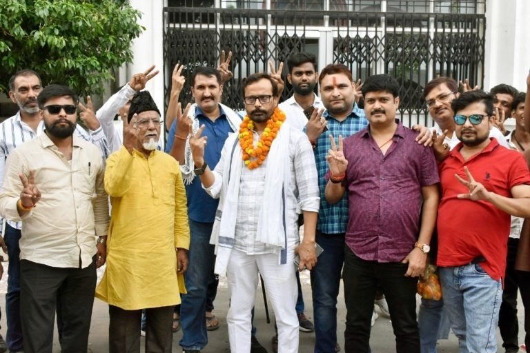 बांकीपुर उपचुनाव ने लिया रोमांचक मोड़: BJP के गढ़ में प्रशांत किशोर की एंट्री, RLJP के तनवीर आलम ने भरी चुनावी हुंकार